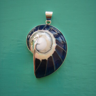 Nautilus Pendant Large Blue