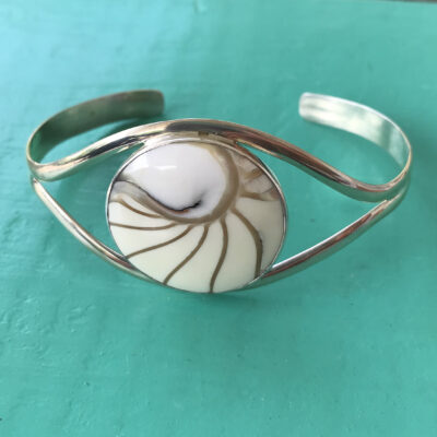 Nautilus Round White Bangle
