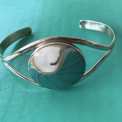 Nautilus Round Turquoise Bangle