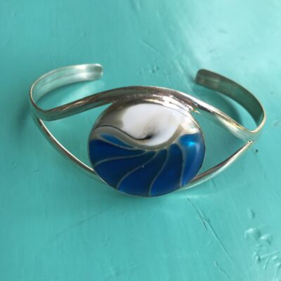 Nautilus Round Blue Bangle