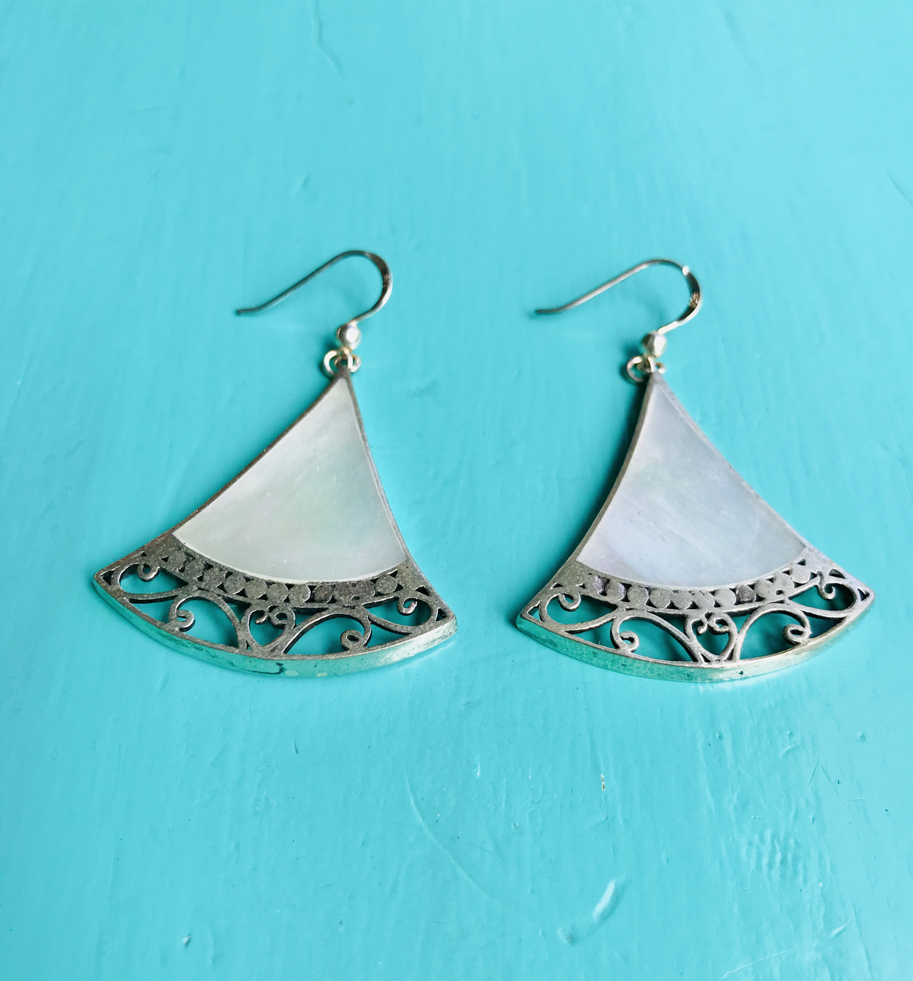 Sterling Silver Fancy Earring With Mother Of Pearl